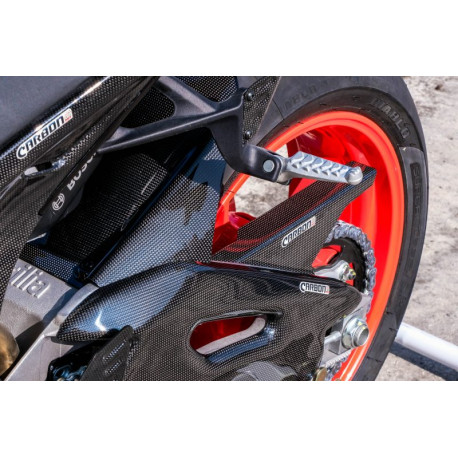 Carbon fiber Chain Cover - Carbone2Race - Aprilia Tuono V4R 1000/1100/ 2011-20