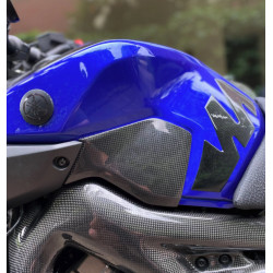 Carbon fiber Tank side guards - Carbone2Race - YAMAHA MT-09 / 2013-20